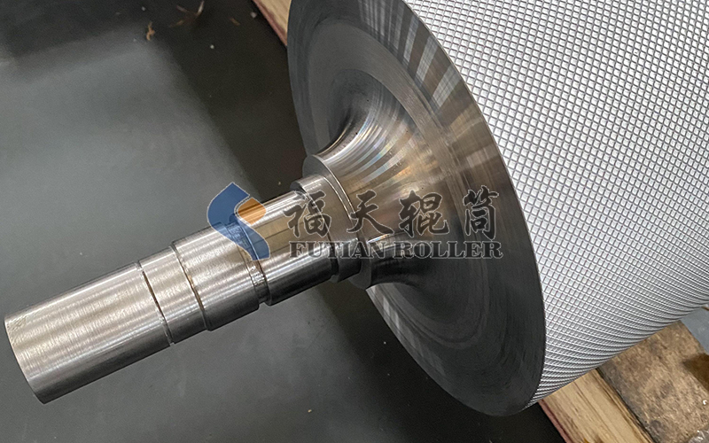 4.印花機(jī)用鍍鉻滾花輥筒.JPG